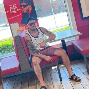 Meet your Posher, Marcos antonio